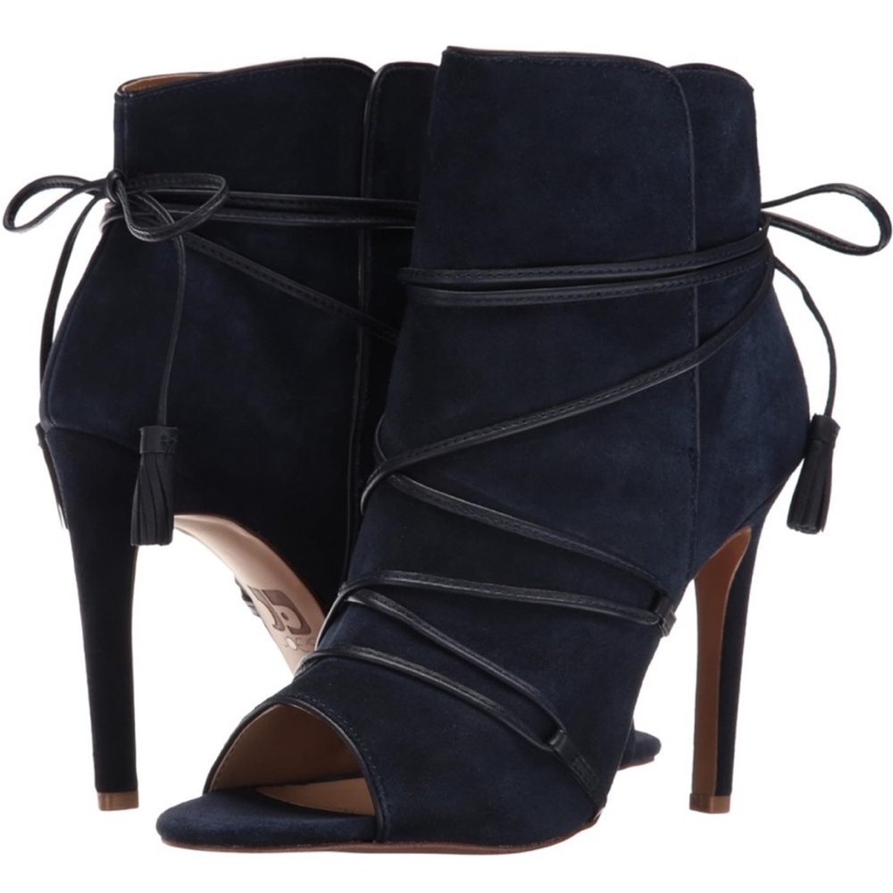 Joe’s “Halsey” soft leather suede heels Black, Size 6